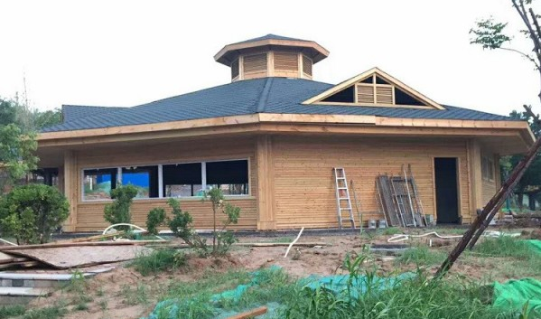 防腐木和碳化木兩種不同的材料有什么區(qū)別？